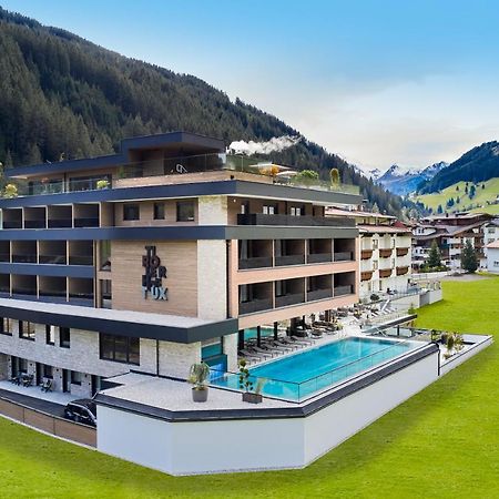 Hotel Tirolerhof 4 Sterne Superior Tux Exterior photo